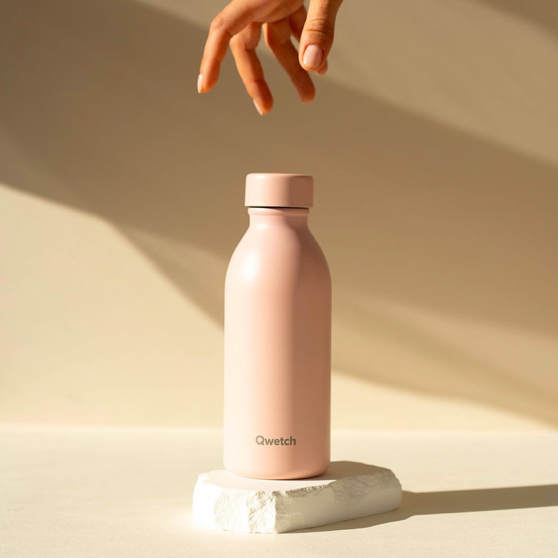 qwetch-icon-pastel-rose-bouteille-isotherme-design-compacte-500-ml-en-inox-recyc image 6