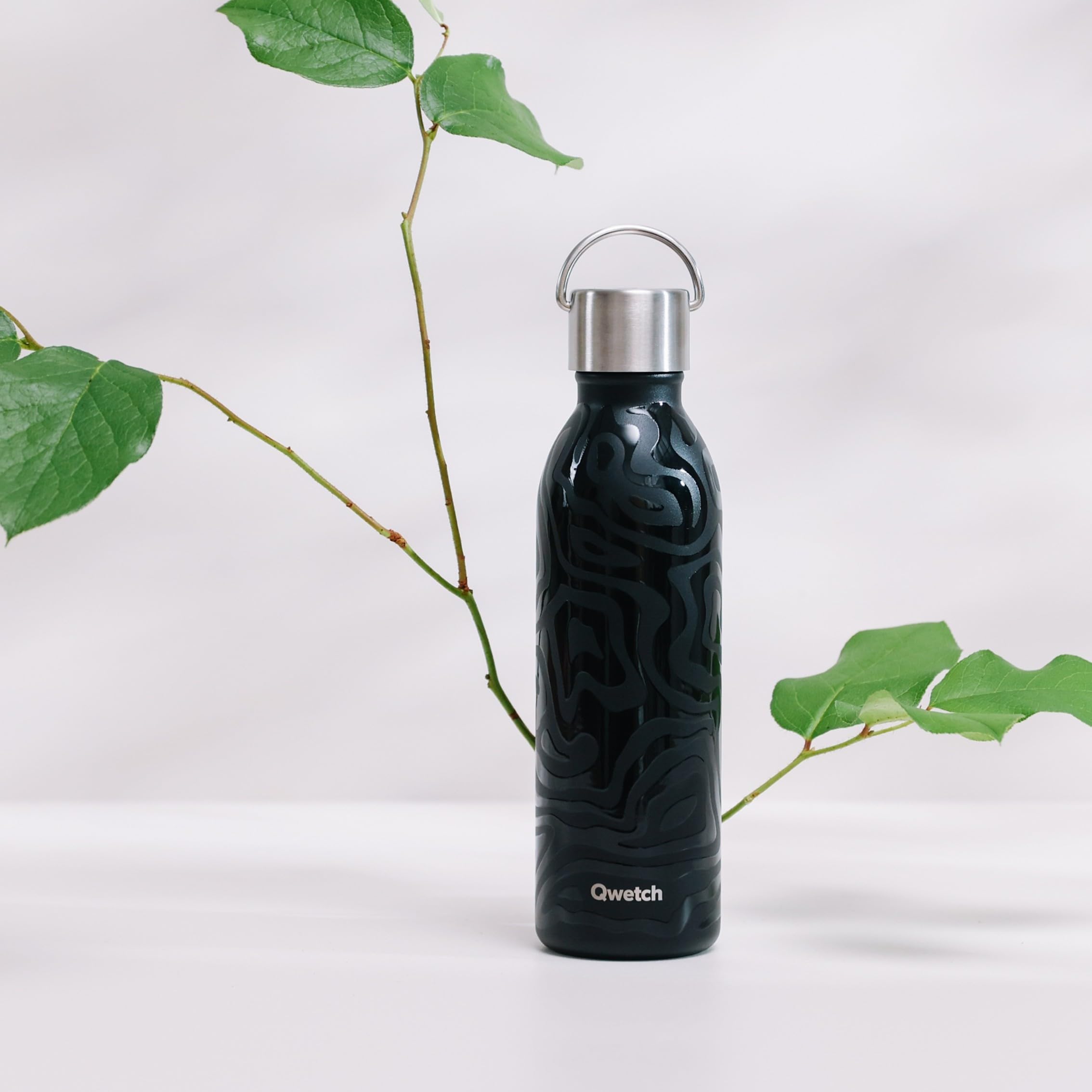 qwetch-active-camouflage-noir-bouteille-isotherme-inox-recycl-600-ml-avec-anse-2 image 7