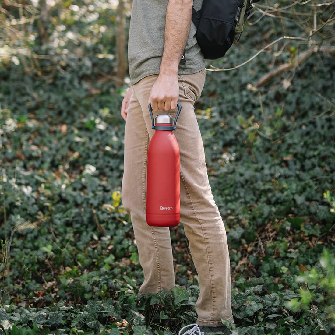 qwetch-grande-bouteille-isotherme-1-5l-rouge-piment-gourde-inox-avec-poign-e-de- image 3
